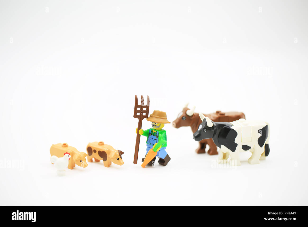 Lego farm animal hi-res stock photography and images - Alamy