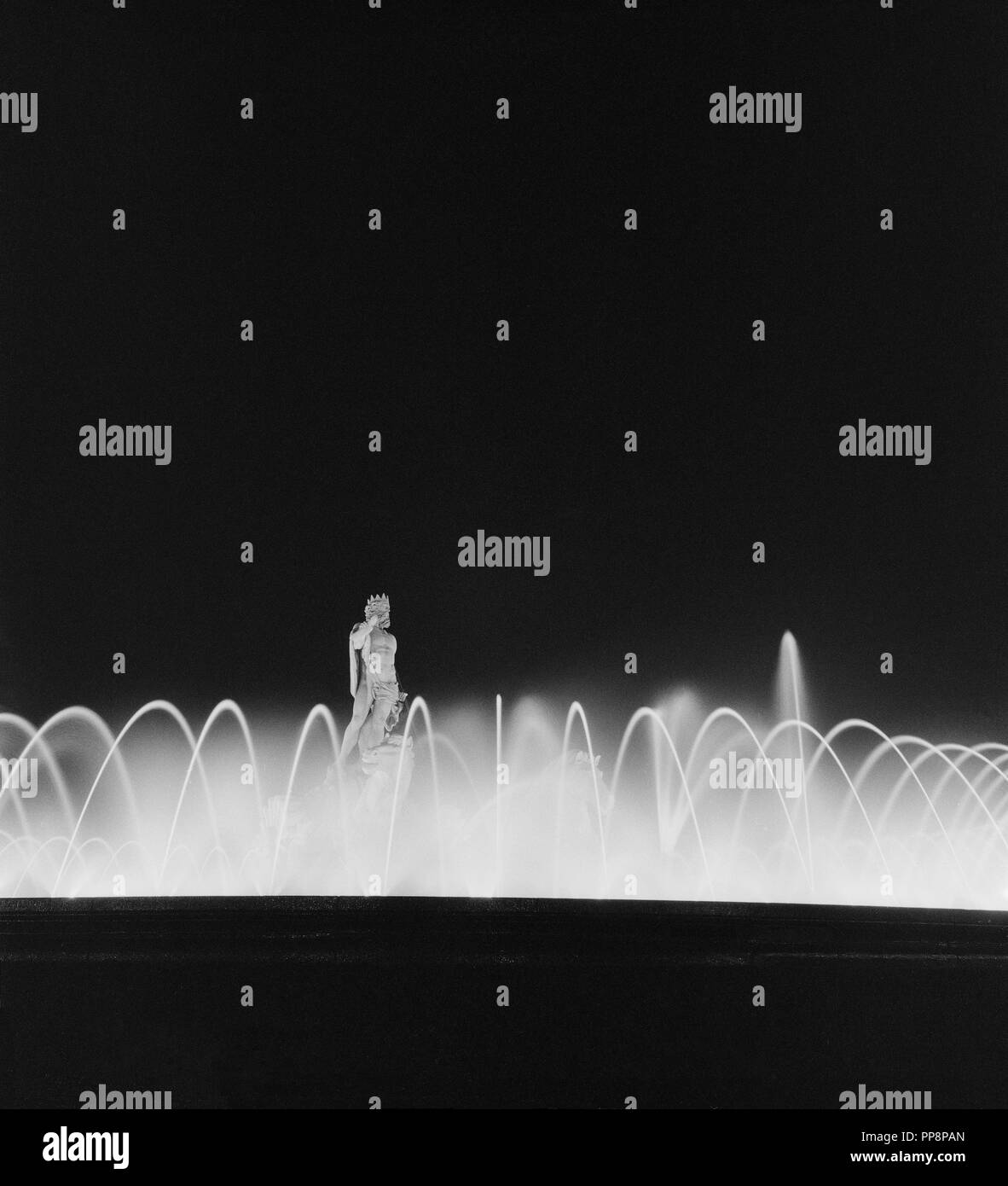 FOUNTAIN OF NEPTUNE BUILT BETWEEN 1780 AND 1784 - SPANISH NEOCLASICISM - PHOTOGRAPHY IN WHITE AND BLACK - 1960s. Author: MENA, JUAN PASCUAL DE. Location: PLAZA DE CANOVAS DEL CASTILLO. SPAIN. Stock Photo