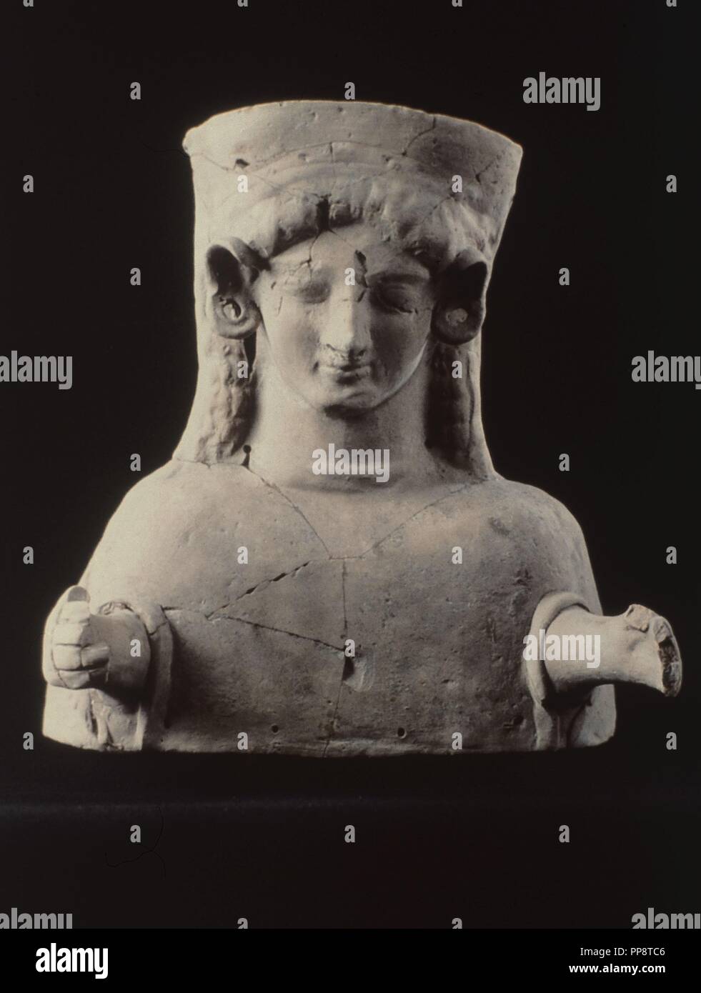 dama-punica-de-la-necropolis-de-puig-des-molins-siglo-vii-ac-iii-dc