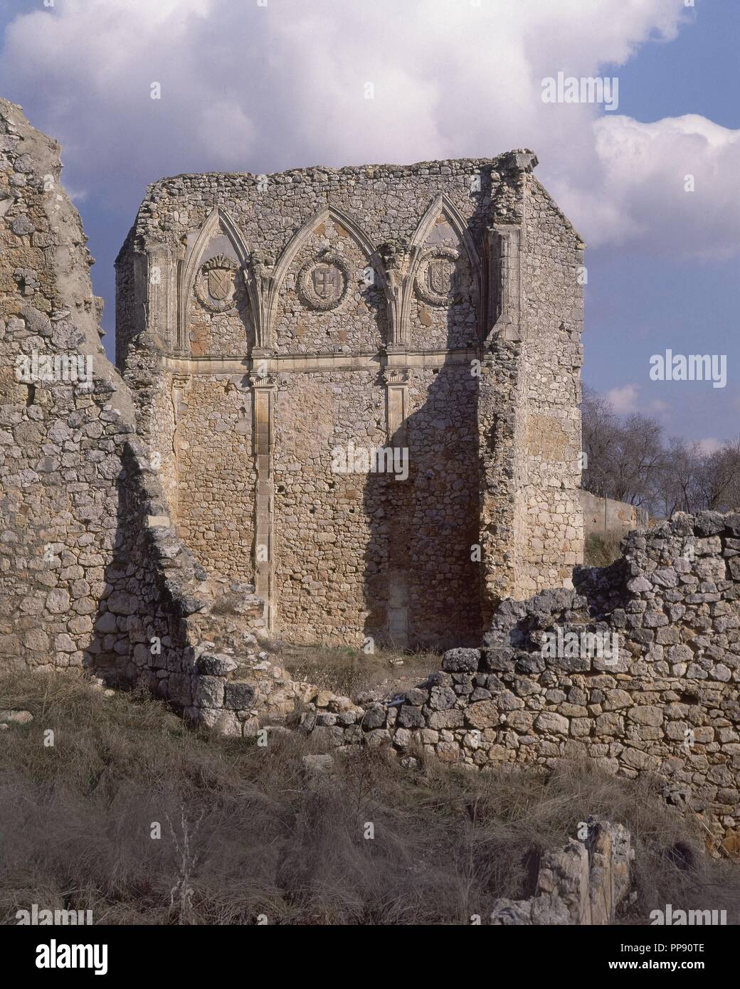 RUINAS - DETALLE DEL ABSIDE DE LA IGLESIA 1489/1508 - RENACIMIENTO ESPAÑOL. Author: VAZQUEZ, LORENZO. Location: CONVENTO DE SAN ANTONIO. Mondejar. SPAIN. Stock Photo