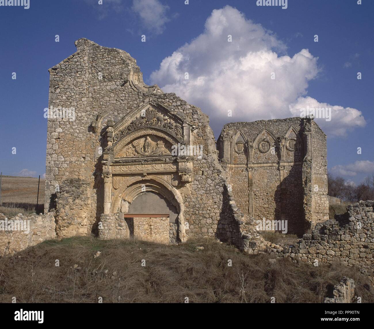 RUINAS - DETALLE DE LA IGLESIA 1489/1508 - RENACIMIENTO ESPAÑOL. Author: VAZQUEZ, LORENZO. Location: CONVENTO DE SAN ANTONIO. Mondejar. SPAIN. Stock Photo
