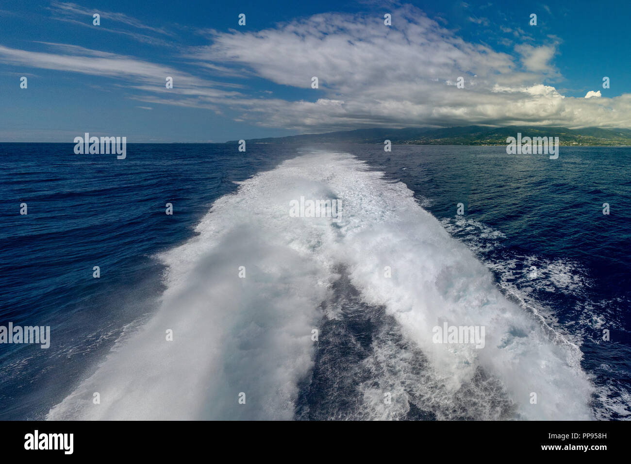 ferry sailing from tahiti to moorea french polynesia atoll Stock Photo ...