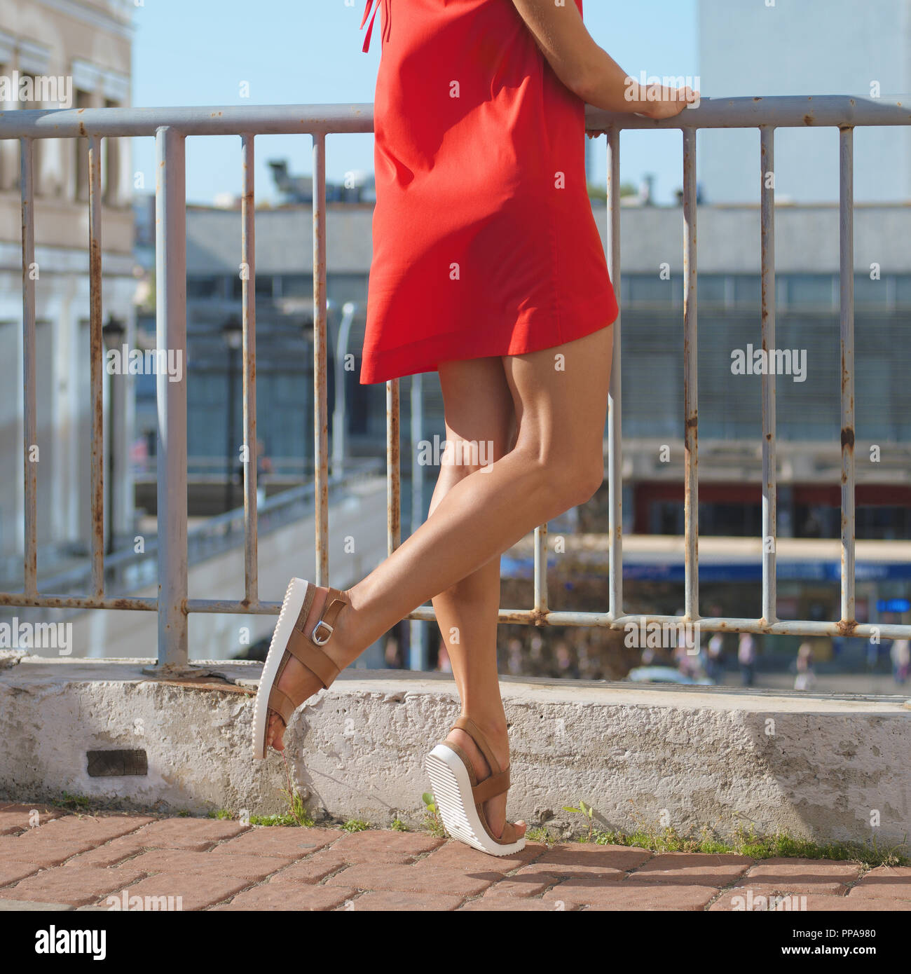 Muscular female legs hi-res stock photography and images - Alamy