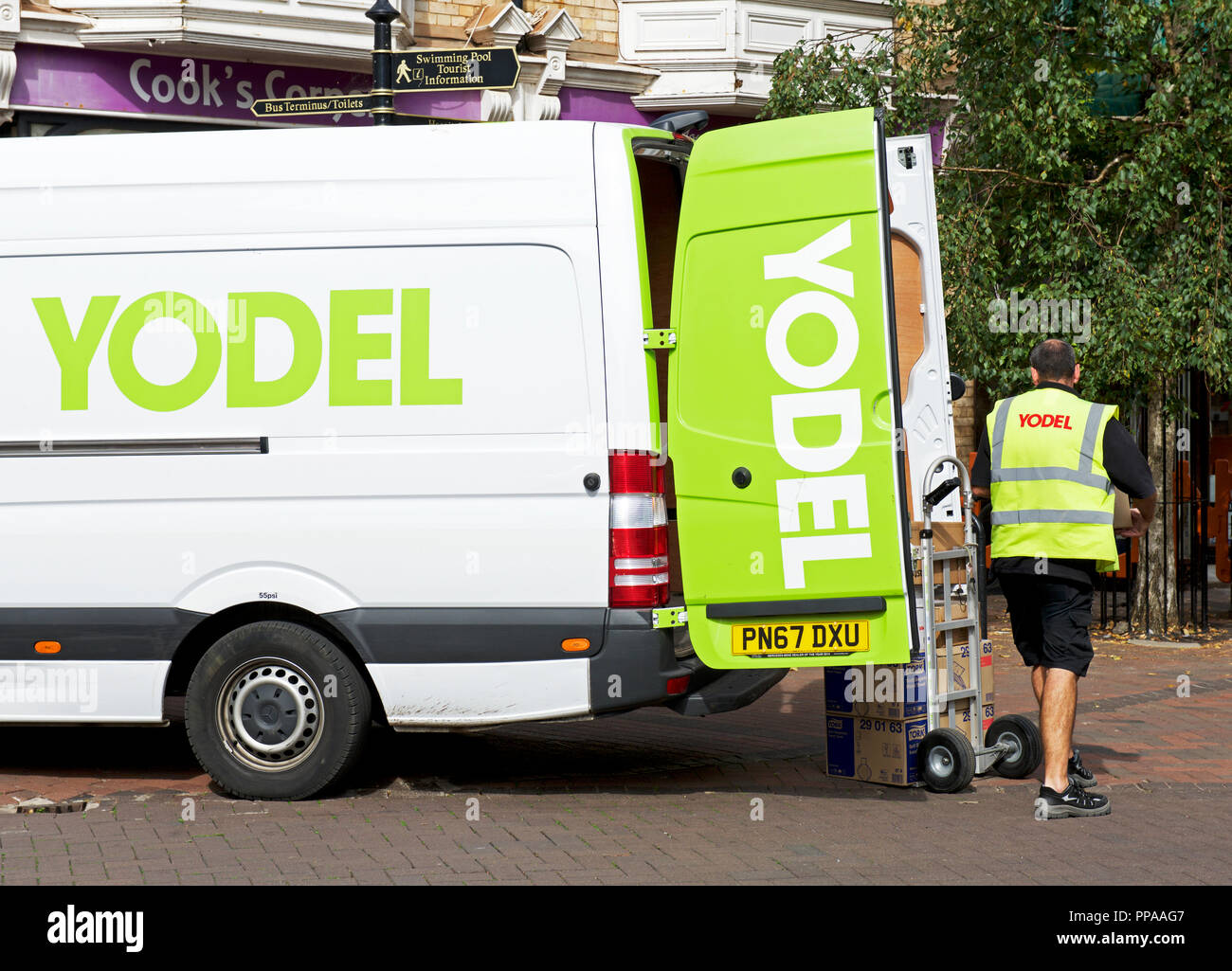 Yodel hires stock photography and images Alamy