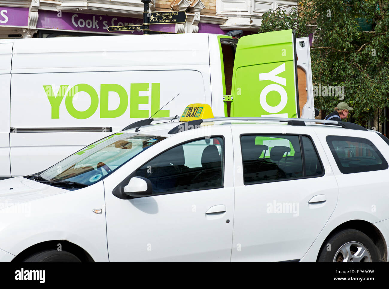 Yodel delivery hires stock photography and images Alamy
