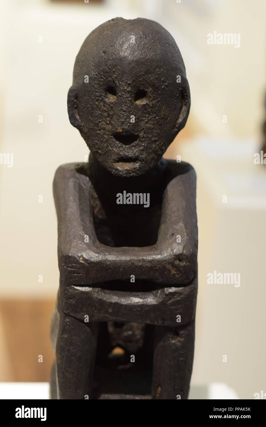 Bulul sculptures from Philippine National Museum Stock Photo Alamy