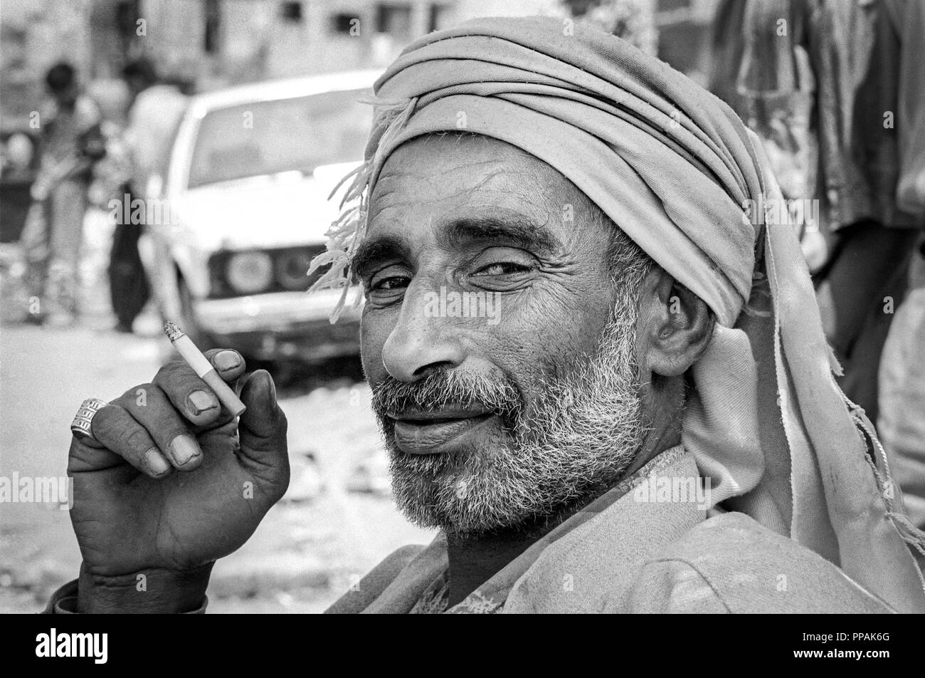 Man smoking beirut hires stock photography and images Alamy