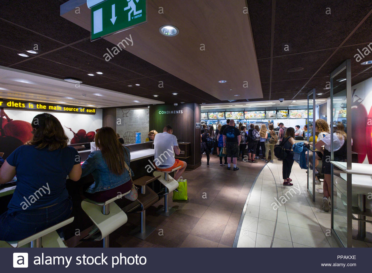 Mcdonalds Counter Stock Photos & Mcdonalds Counter Stock Images Alamy