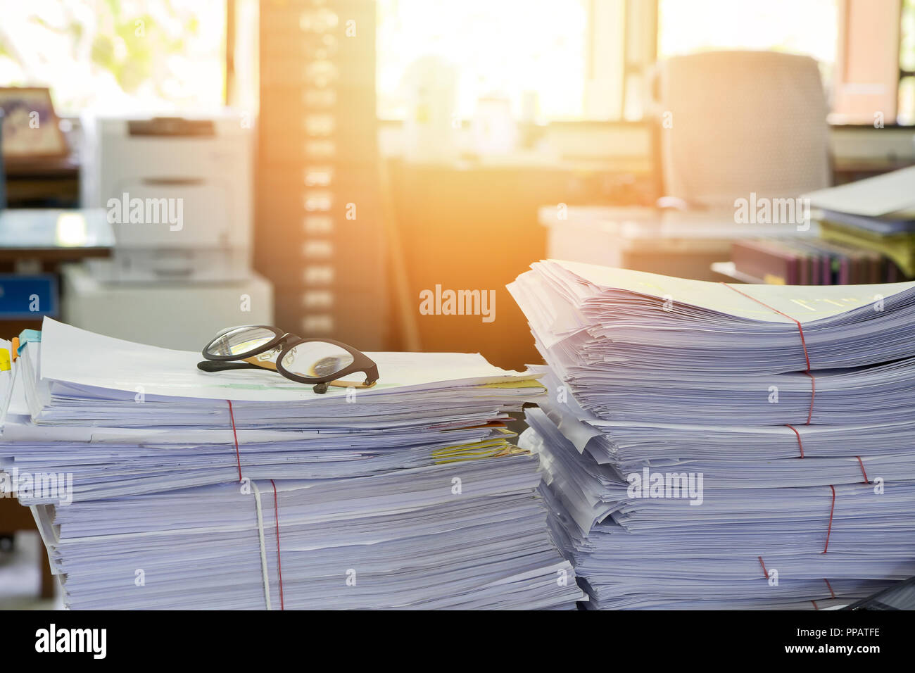 Desk Report Example Paper Management report memo hi-res stock photography and images - Alamy