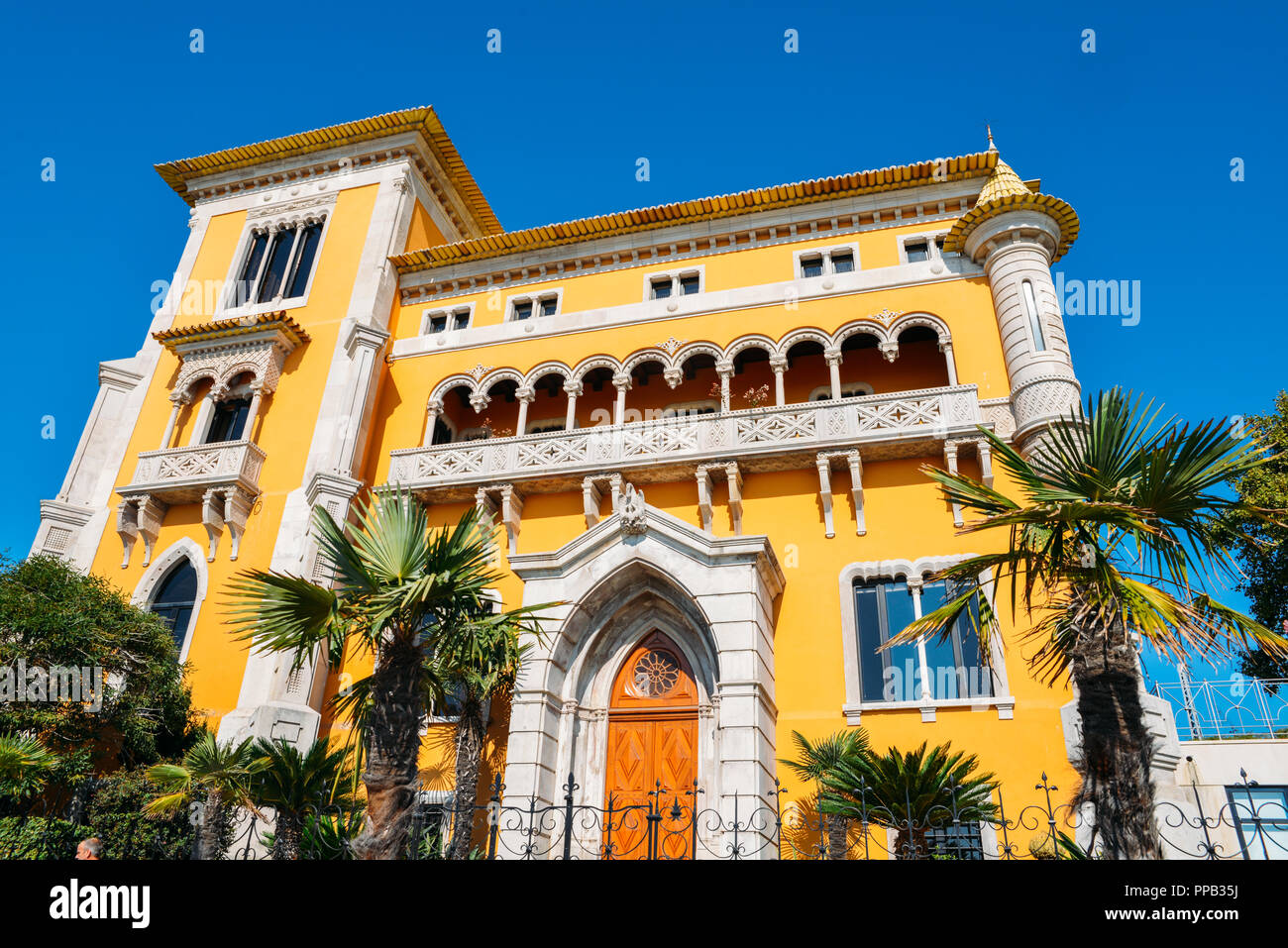 Yellow house cascais lisbon portugal hi-res stock photography and images -  Alamy