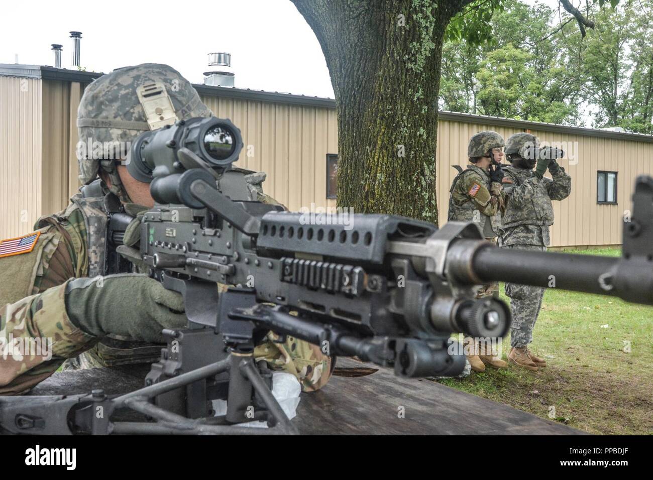 U.S. Army Reserve Soldiers learn how to operate an AN/PAS13 Thermal Weapon Sight during