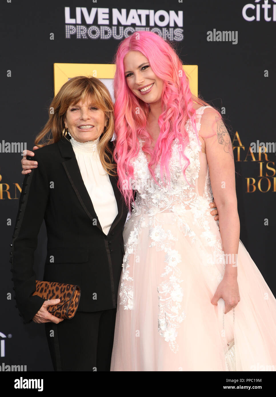 Los Angeles, Ca, USA. 24th Sep, 2018. Katharine Ross, Cleo Rose Elliott, at the Los Angeles premiere of A Star Is Born at The Shrine Auditorium in Los Angeles California on September 24, 2018. Credit: Faye Sadou/Media Punch/Alamy Live News Stock Photo