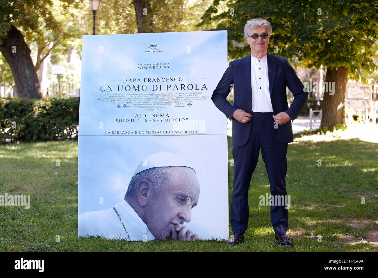 Rome, Italy. 25th Sep 2018. Wim Wenders Roma 25/09/2018. 'Papa Francesco - Un uomo di parola' Photocall Rome September 25th 2018. Film director, Wim Wenders during the photocall for the film 'Pope Francis: A man of his word'  Foto Samantha Zucchi Insidefoto Credit: insidefoto srl/Alamy Live News Stock Photo