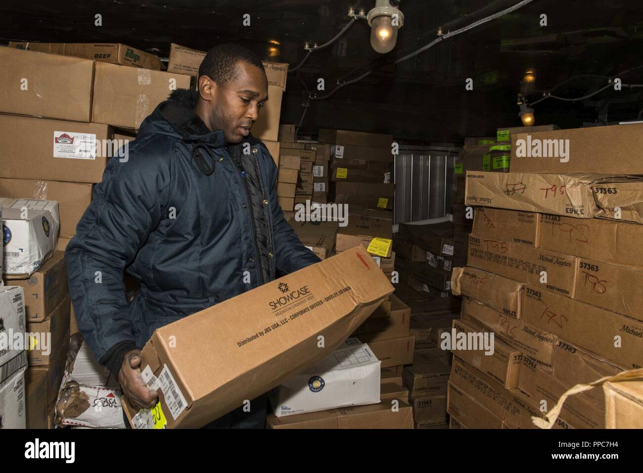 OCEAN (Aug. 20, 2018) Culinary Specialist 3rd Class Shane Richards, from St. Thomas, Virgin