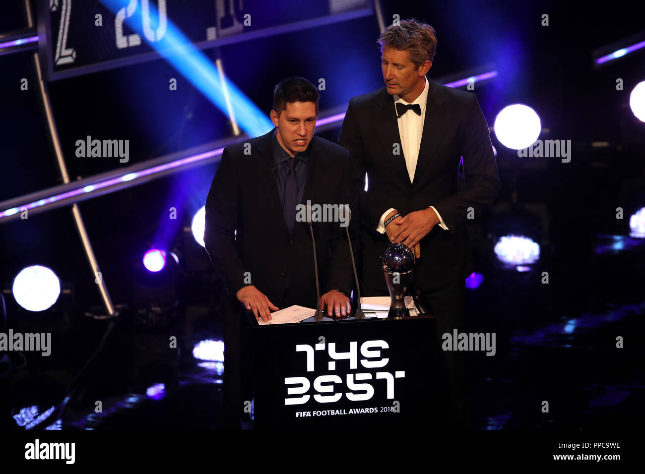 Edwin van der Sar (right) and Chapecoense crash survivor Jackson Follmann present the Best FIFA Goalkeeper Award during the Best FIFA football Awards 2018 at the Royal Festival Hall, London. Picture date: Monday September 24, 2018. See PA story soccer Awards. Photo credit should read: Tim Goode/PA Wire Stock Photo
