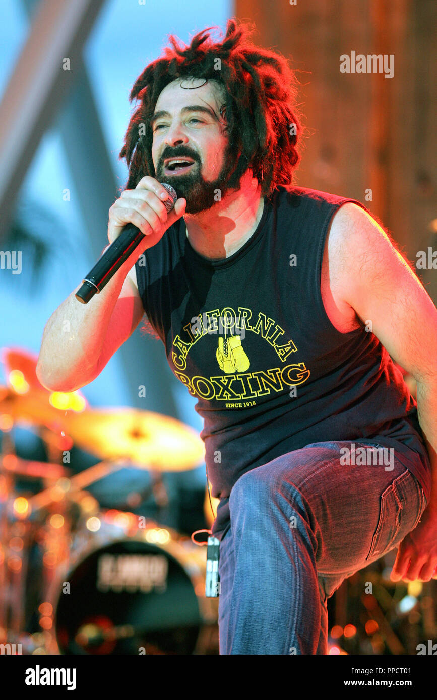 Adam Duritz with Counting Crows performs in concert at the Bayfront Park  Amphitheater in Miami on August 18, 2009 Stock Photo - Alamy, image size:867x1390