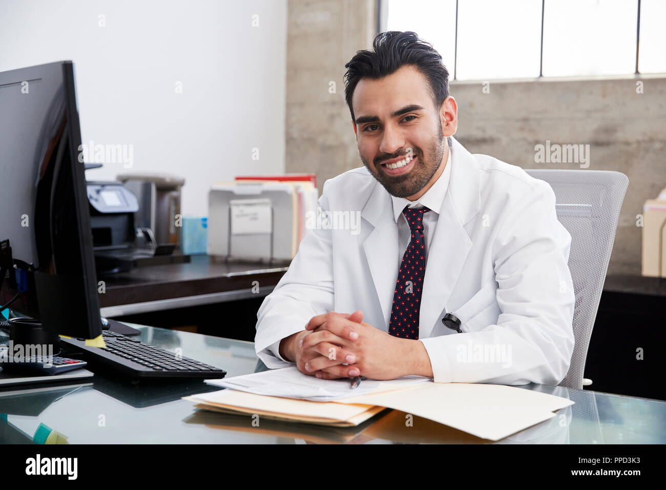 Hispanic male hi-res stock photography and images - Alamy
