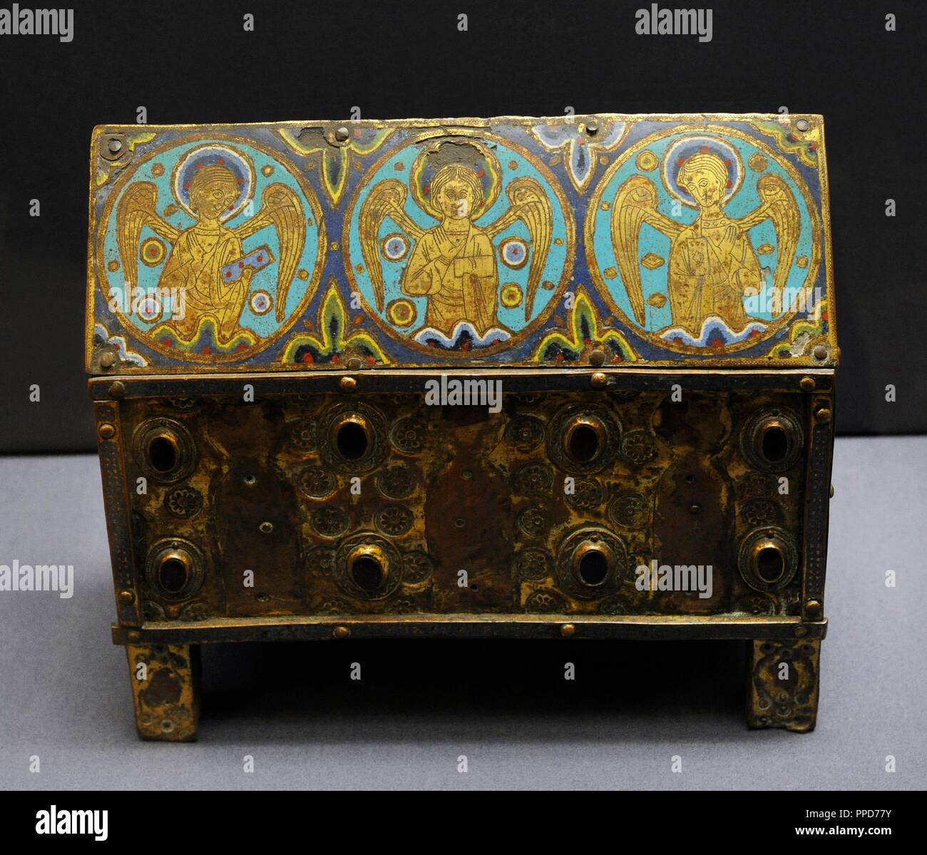 Small chasse with angels in medallions. Limoges, c. 1200-1210. Copper with enamel on oak. Museum Schnu tgen. Cologne, Germany. Stock Photo