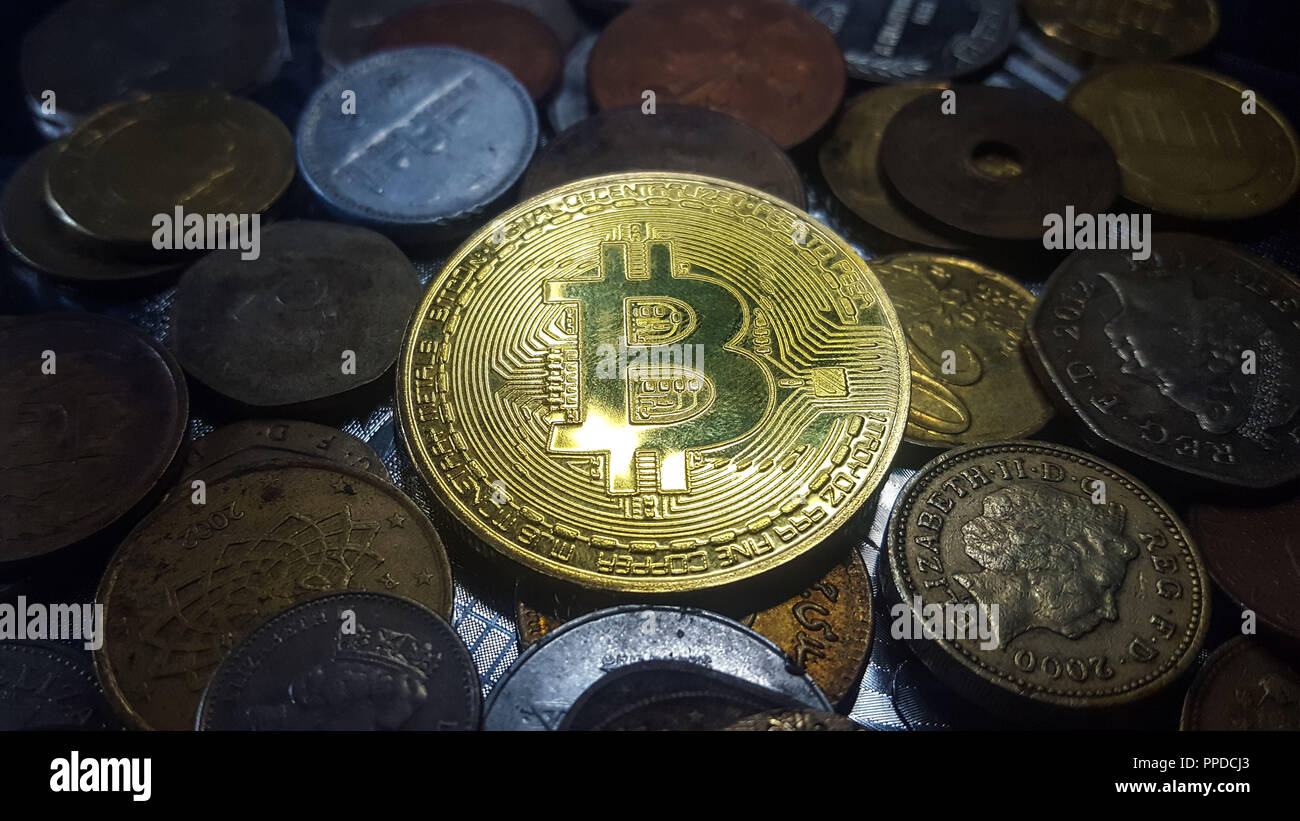 Vector bitcoin wallet hi-res stock photography and images - Alamy