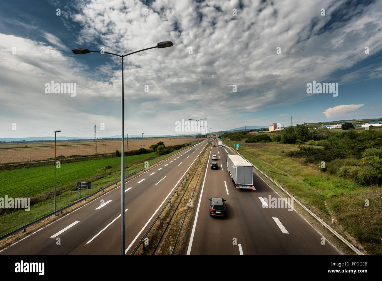 Straight Traffic Example Motorway straight road perspective hi-res stock photography and images ...