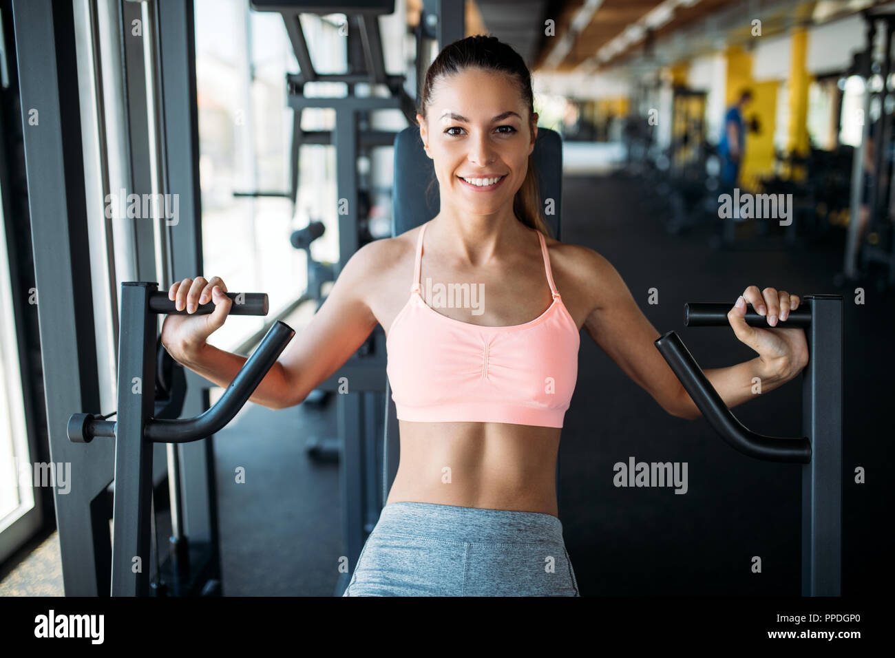 Bodybuilder chest hi-res stock photography and images - Alamy