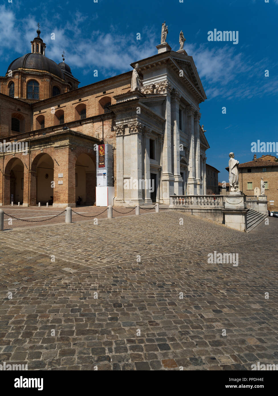 Urbino Cathedral Hi-res Stock Photography And Images - Alamy