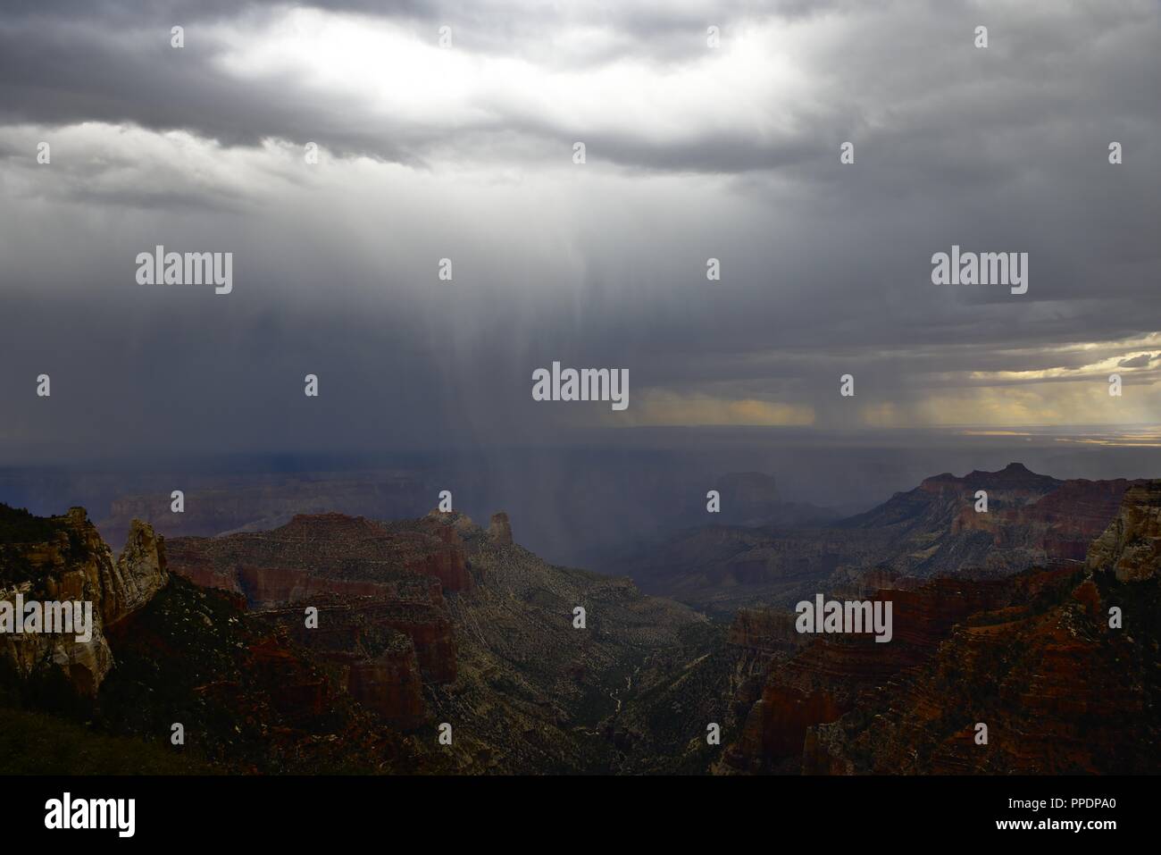Rain pouring over Grand Canyon Stock Photo - Alamy