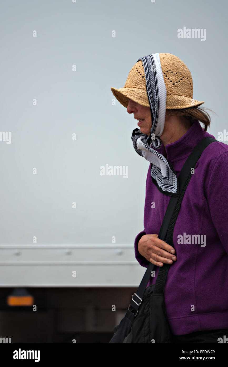 Windy weather hat hires stock photography and images Alamy