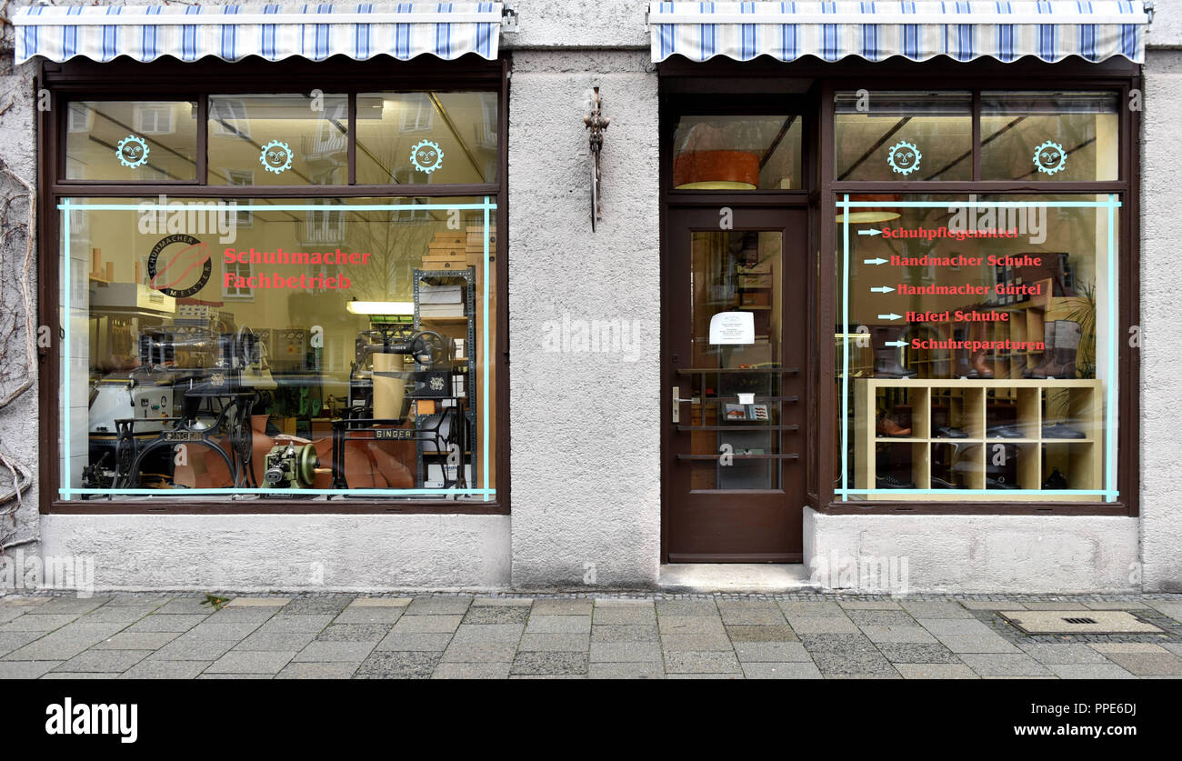 Stephan Steinberger, the master craftsman of shoes, makes custom-made shoes  in his workshop at Viktoriastrasse 26. In the picture you can see the shop  from the outside Stock Photo - Alamy