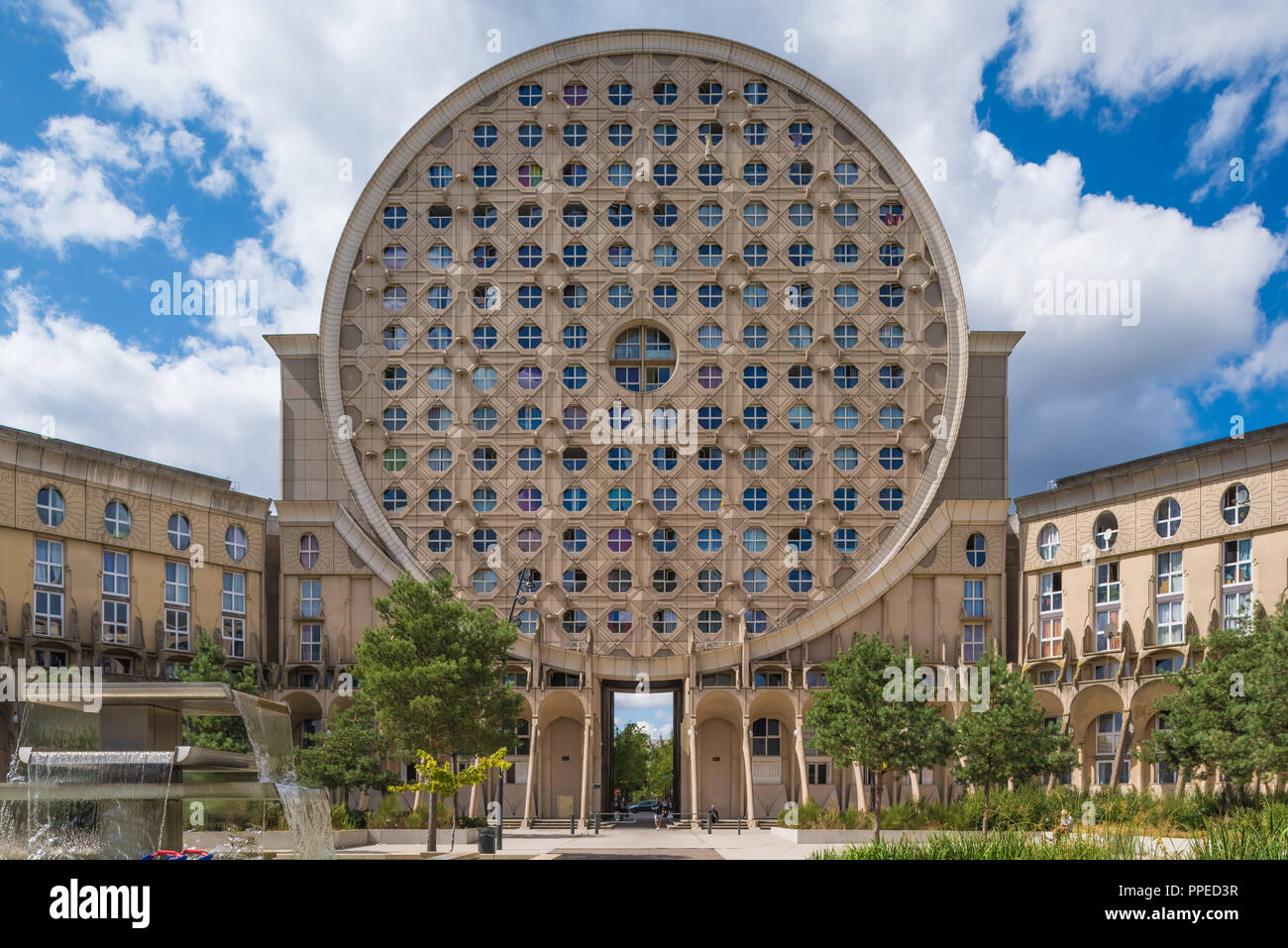 Paris, NoisyleGrand Mont d