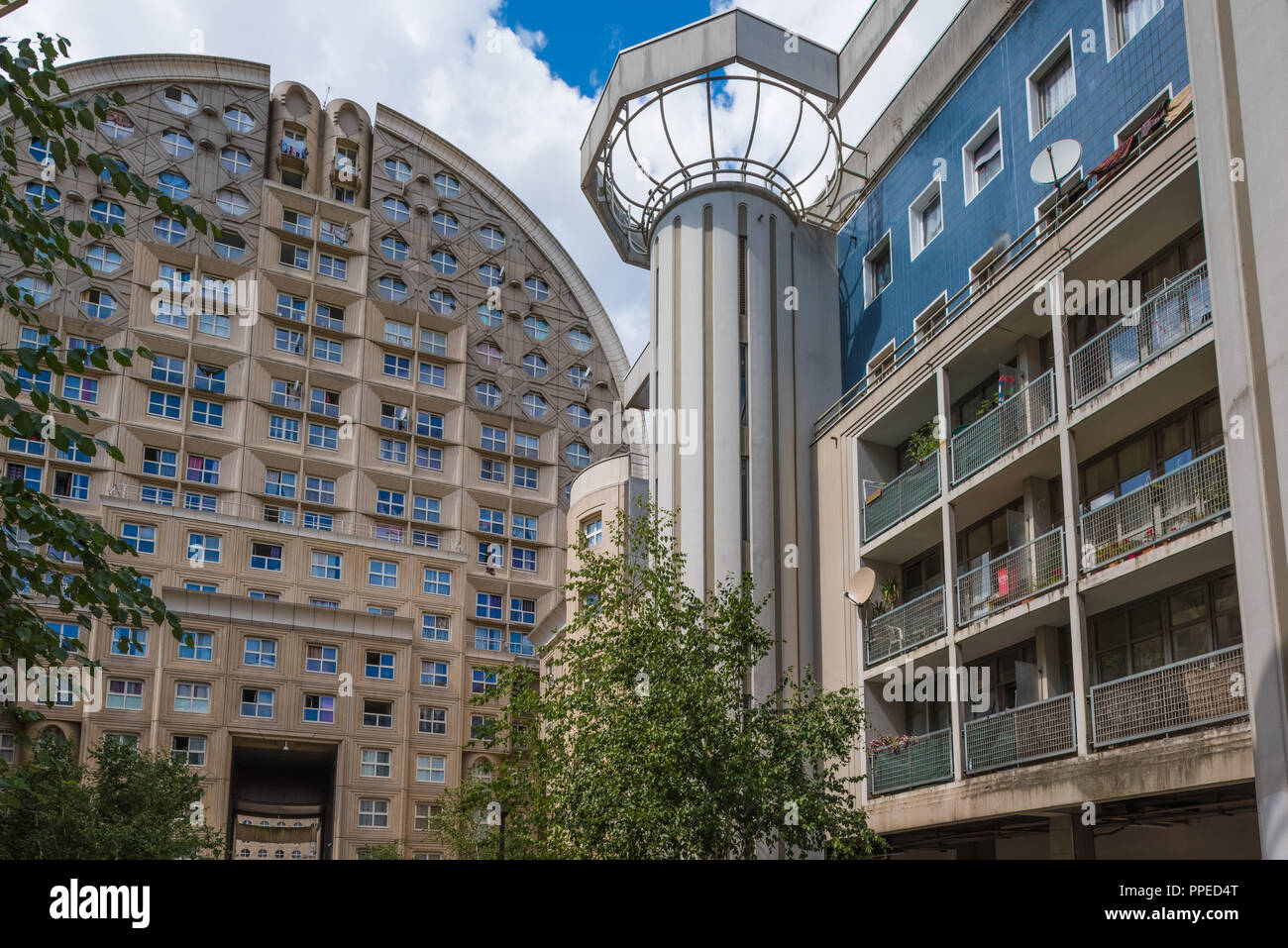 Paris Noisy Le Grand Mont D Est Pave Neuf Les Arenes De Picasso Architect Manuel Nunez Yanowsky Stock Photo Alamy