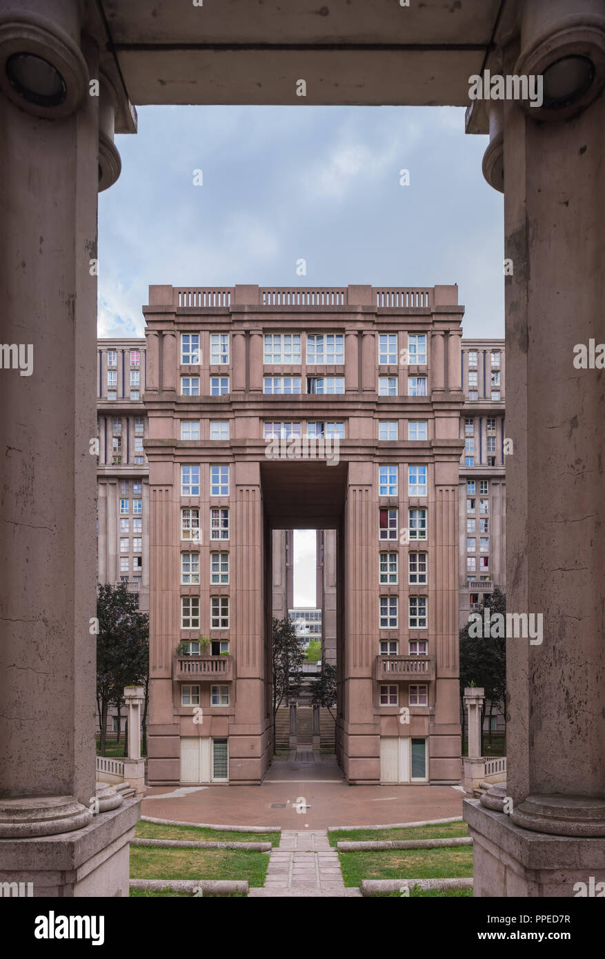 Page 2 Noisy Le Grand High Resolution Stock Photography And Images Alamy