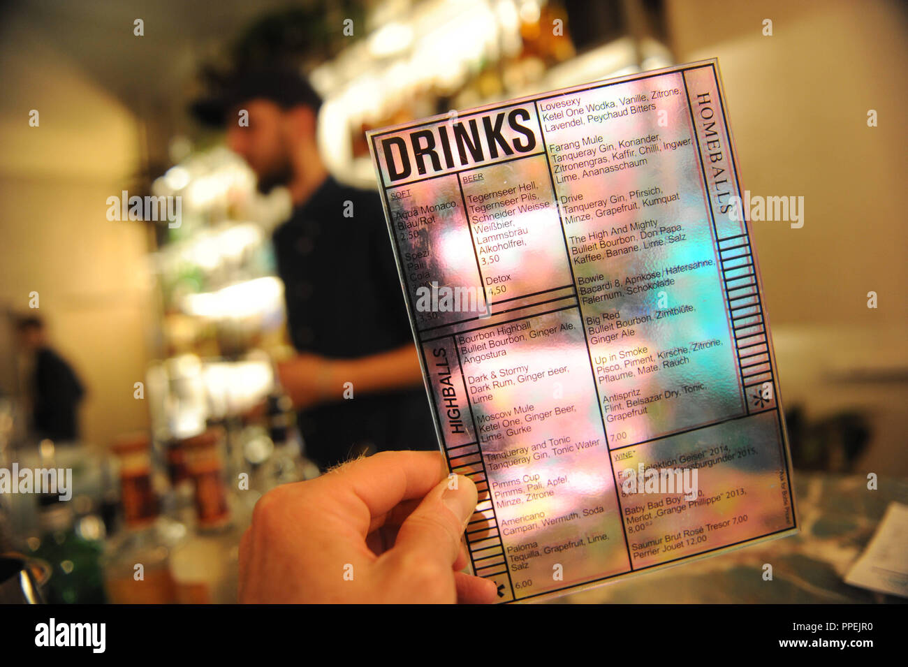 Menu behind bar hi-res stock photography and images - Alamy