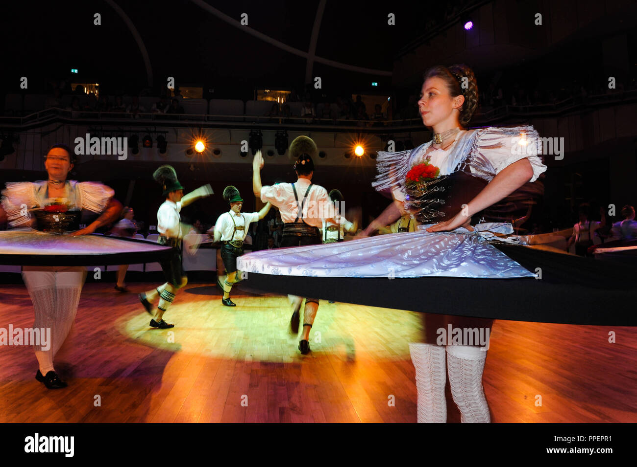 The German Theatre Munich and Festring Munich organize the 'Oide Wiesn citizens Ball'. A folk dance group on stage Stock Photo