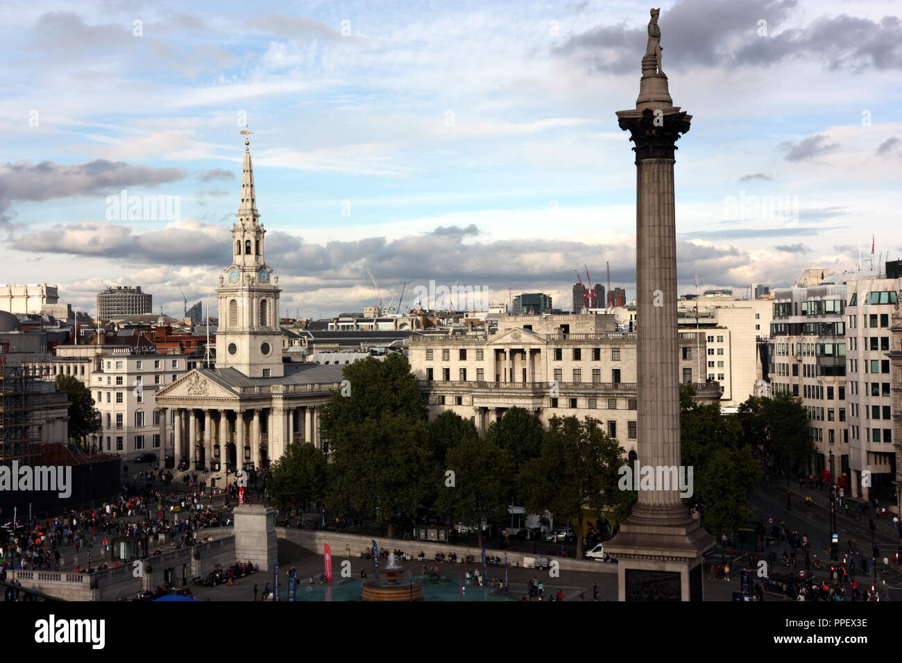 Londres trafalgar square hi-res stock photography and images - Alamy