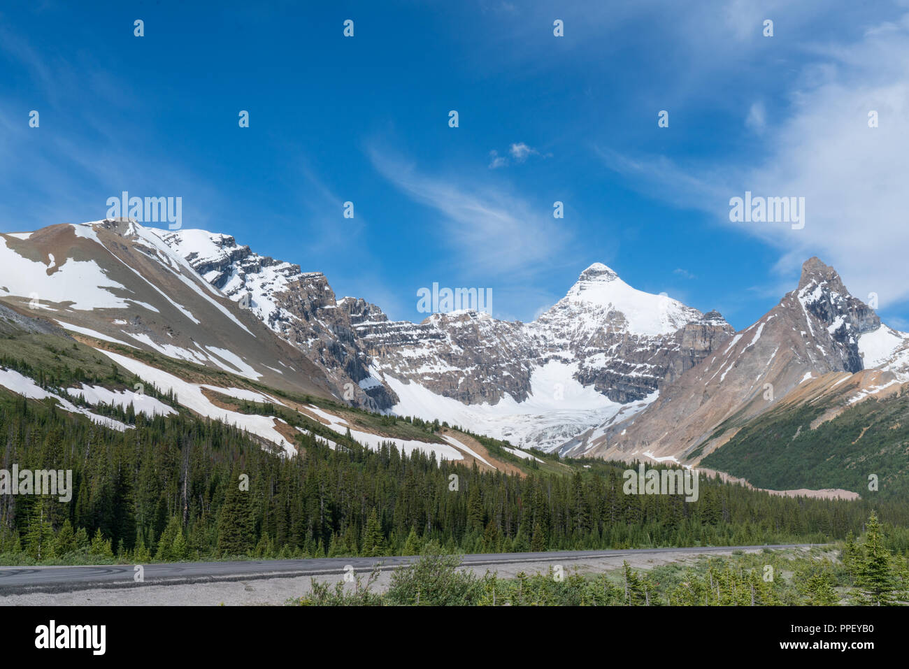 Canada Route 93 on the Icefields Parkway in Banff National Park, Alberta Stock Photo