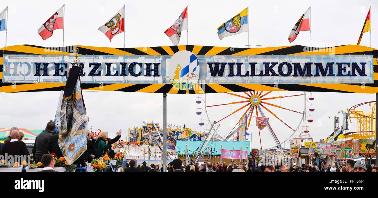 Welcome to the Spring Festival on the Theresienwiese. Stock Photo