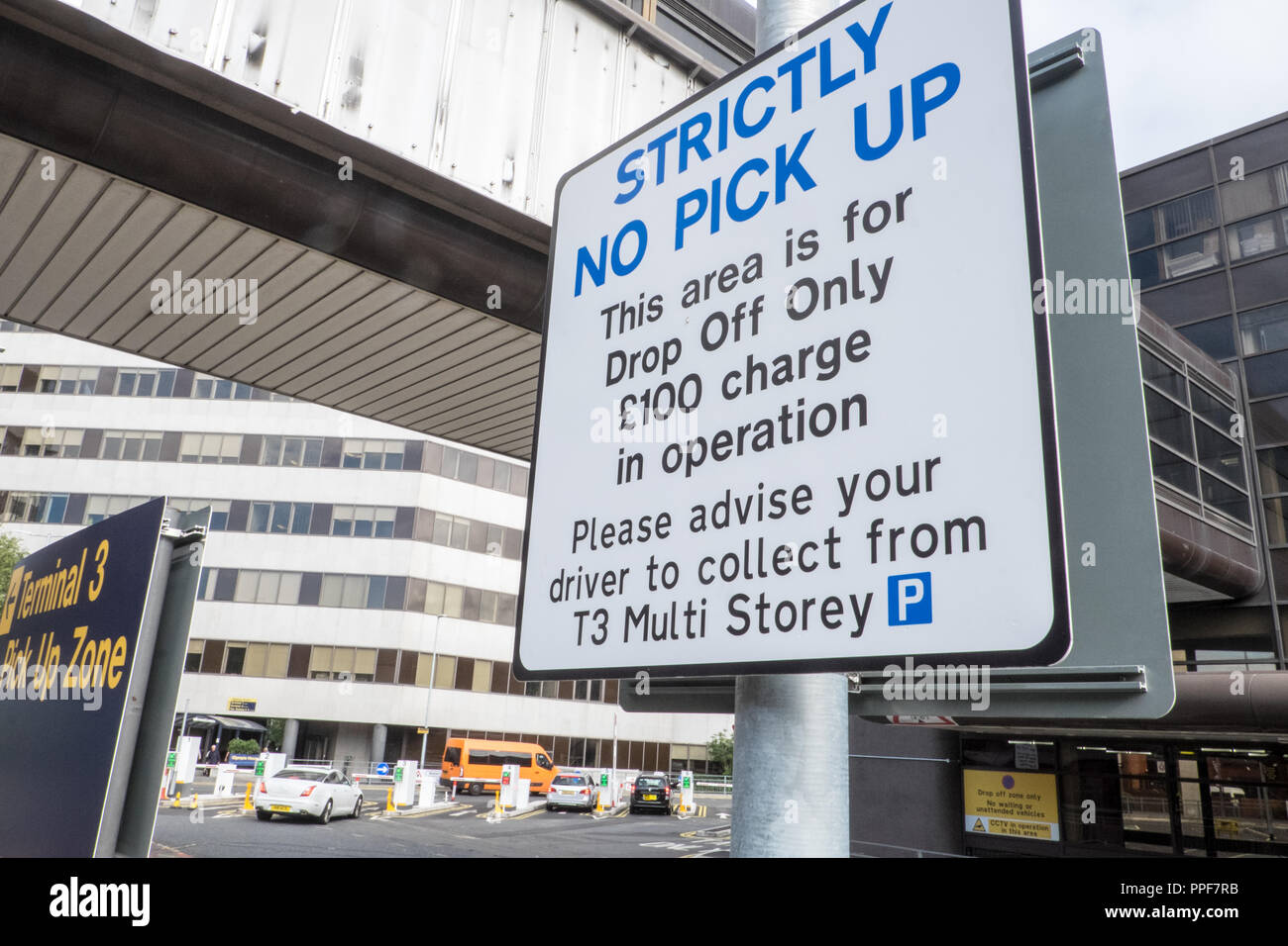 Airport drop off parking hires stock photography and images Alamy