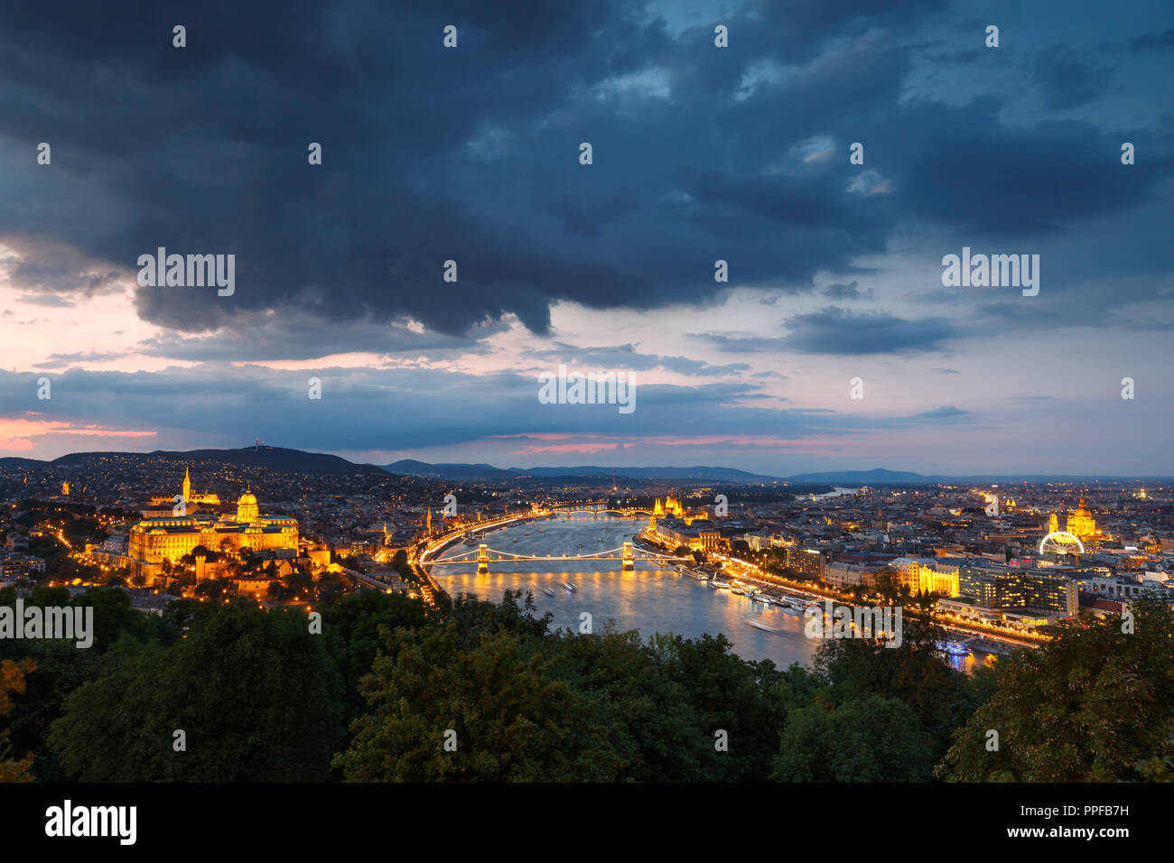 Citadella in budapest hi-res stock photography and images - Alamy