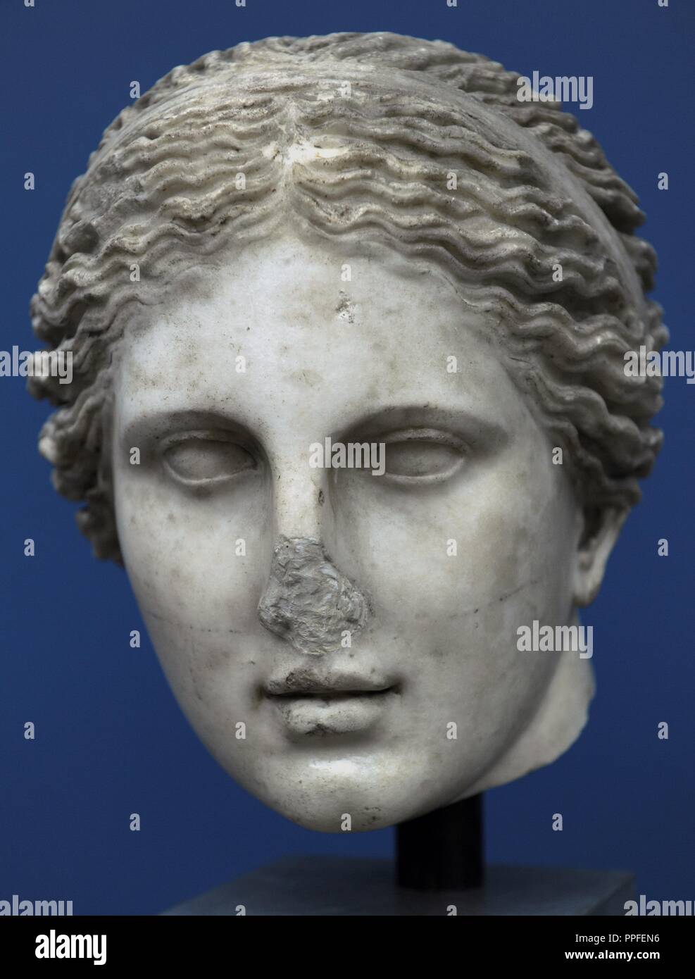Cnidus Aphrodite. Marble sculpture. Roman copy of the 4th century BC. Greek original by Praxiteles. From Rome. 2nd century AD. Ny Carlsberg Glyptotek. Copenhagen, Denmark. Stock Photo