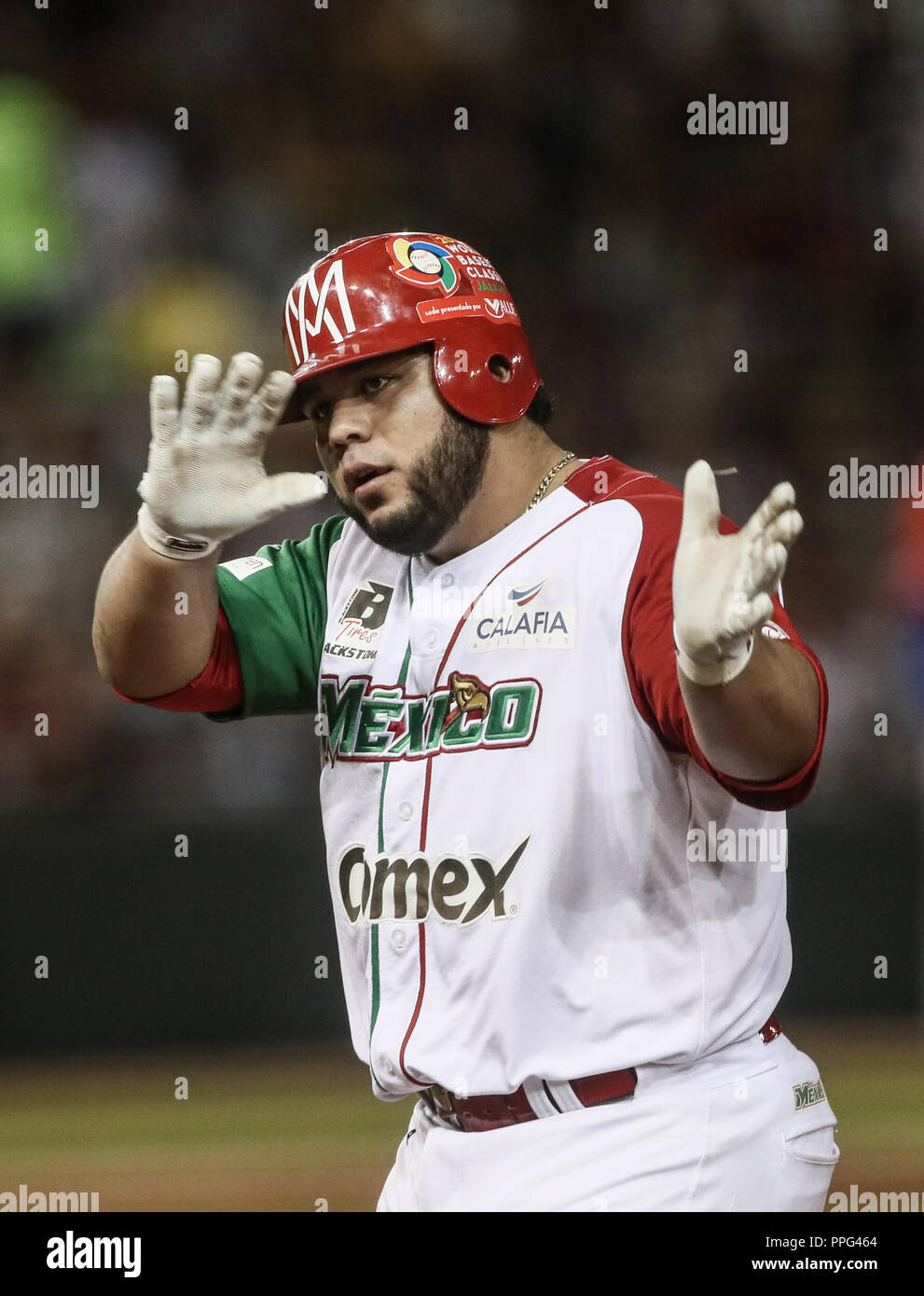 Luis Juarez de Mexico celebra imparable , durante el segundo partido semifinal de la Serie del Caribe en el nuevo Estadio de  los Tomateros en Culiaca Stock Photo