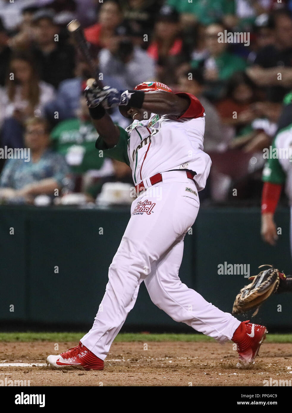 Ronier Mustelier de Mexico, durante el partido final de la Serie del ...