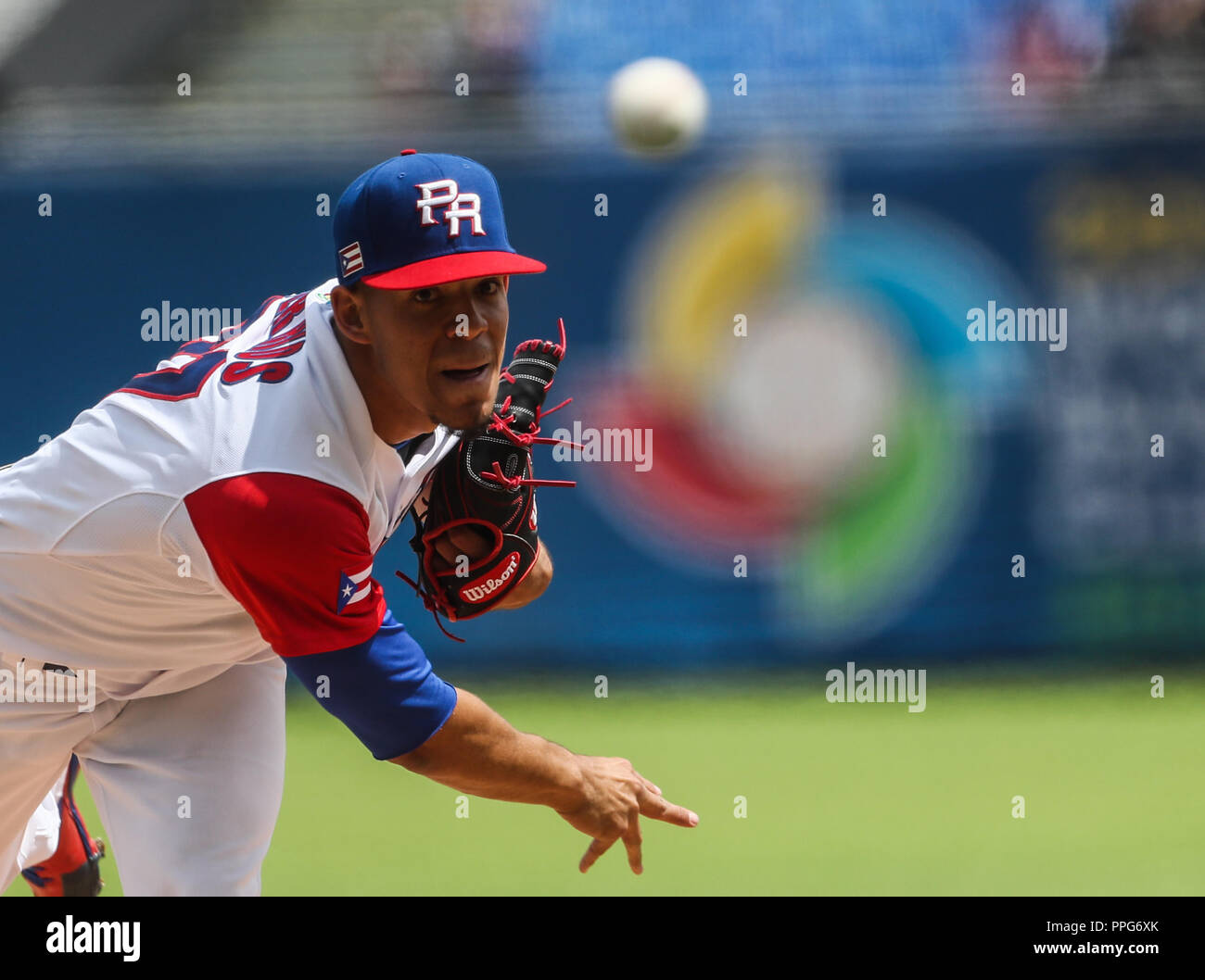 El color hace hi-res stock photography and images - Alamy