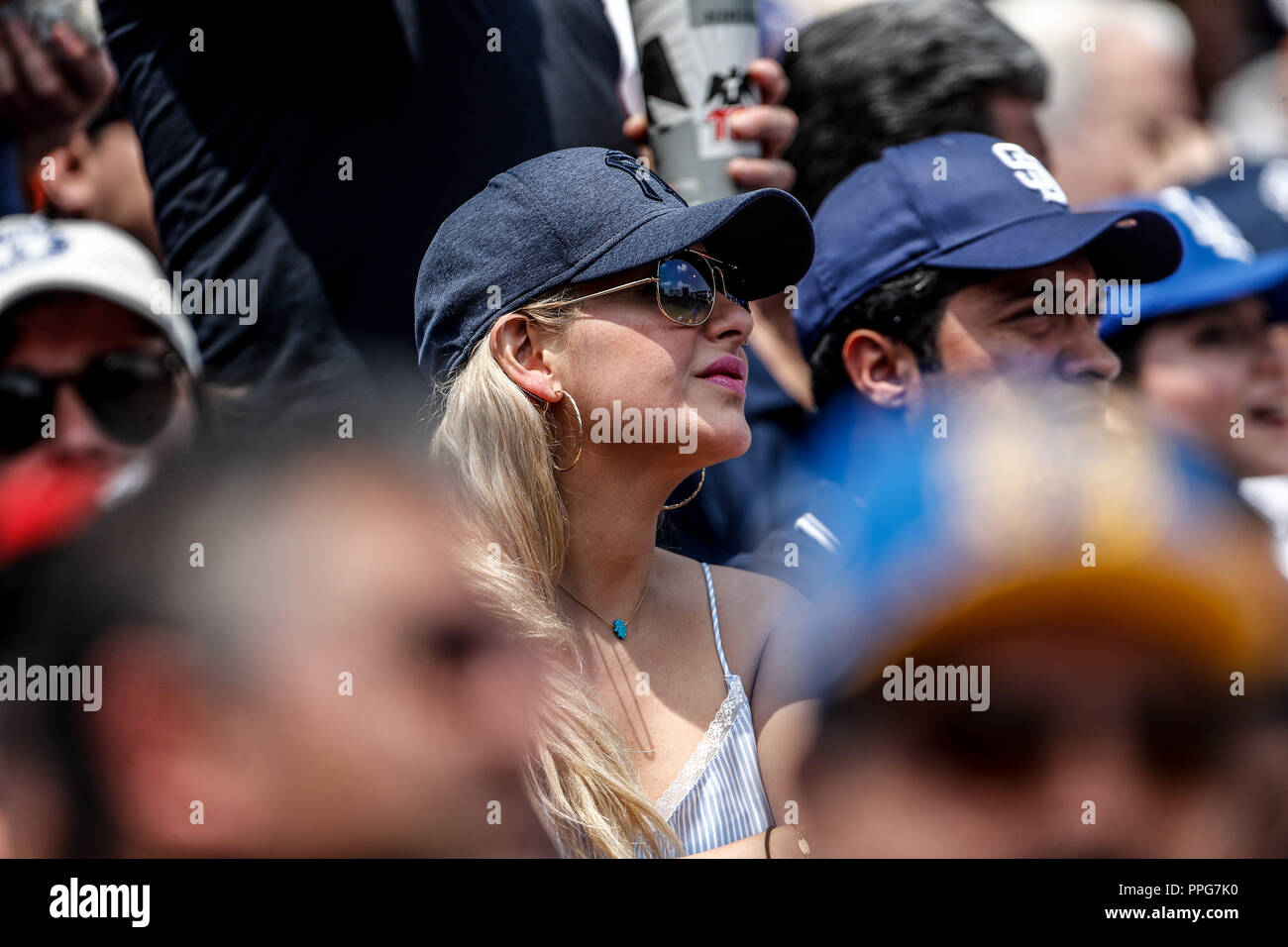 Acciones del partido de beisbol, Dodgers de Los Angeles contra Padres de San Diego, tercer juego de la Serie en Mexico de las Ligas Mayores del Beisbo Stock Photo