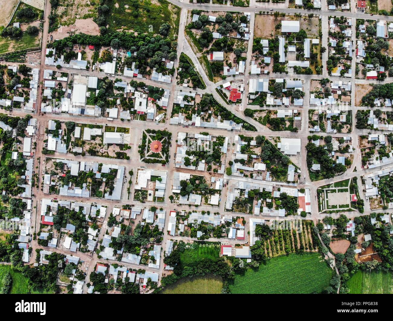 Huasabas, Sonora Mexico. Sierra Alta. Sierra Madre Occidental. (Foto: LuisGutierrez/NortePhoto) Tiro de alto ángulo del scape de la ciudad con Stock Photo