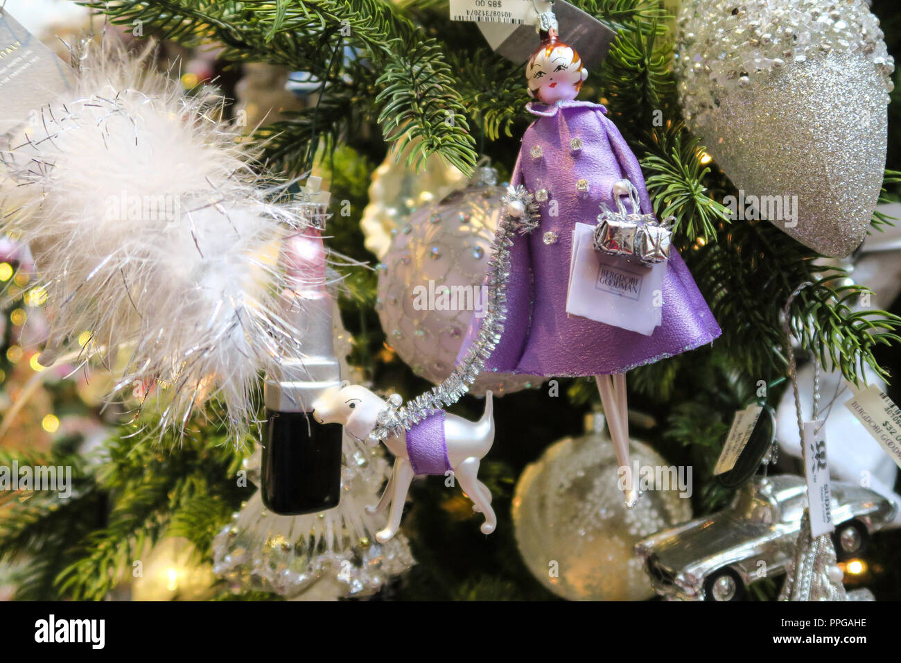 Bergdorf Goodman is a Luxury Department Store on Fifth Avenue, NYC, USA  Stock Photo - Alamy