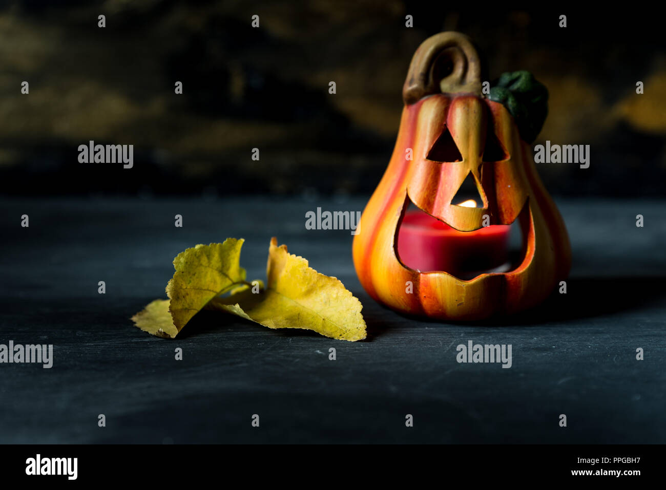 Jack o lantern candle hires stock photography and images Alamy