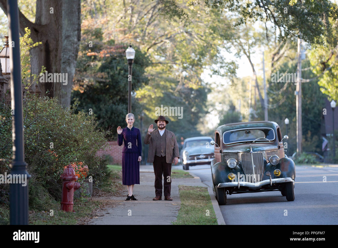 THE HOUSE WITH A CLOCK IN ITS WALLS, from left, Cate Blanchett, Jack