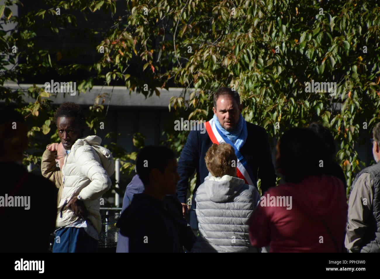 Paris, France. 26th Sept 2018. Illegal occupation.The mayor of Montreuil, Patrice Bessac (Paris suburb), illegally permits to migrants to be housed in unoccupied building of a centre of formation AFPA, just near the city hall. Police forces present. 26 september 2018  ALPHACIT NEWIM / Alamy Live News Stock Photo