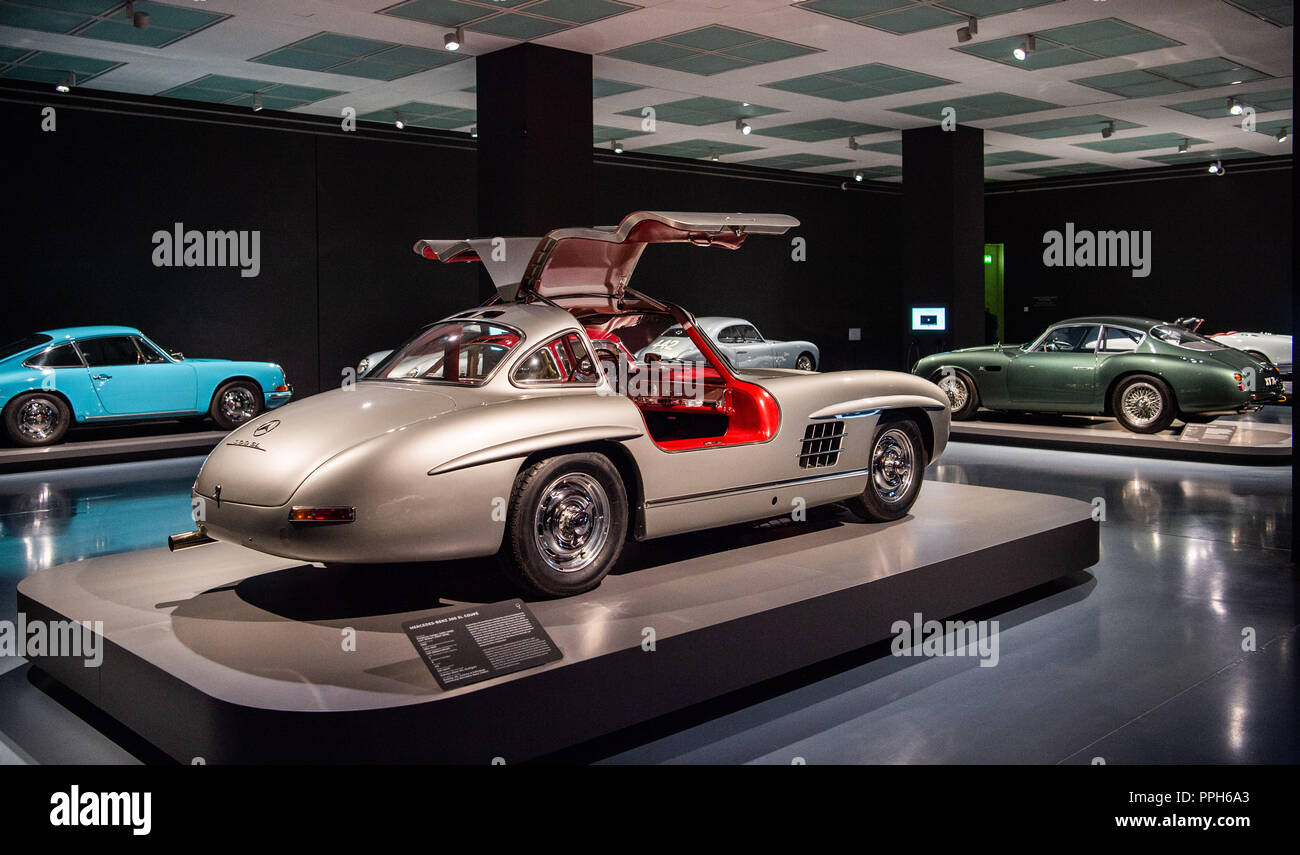 25 September 18 North Rhine Westphalia Duesseldorf There Are Several Sports Cars In The Exhibition Ps I Love You In The Museum Kunstpalast In The Exhibition About 30 Sports Cars Of The 1950s